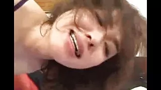 İş yerinde sarışın erotik türbanlı porno kız